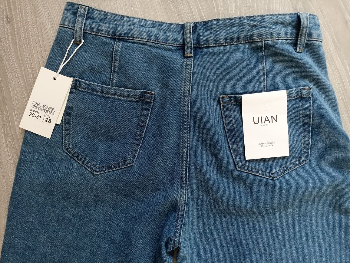 Жіночі джинси МОМ