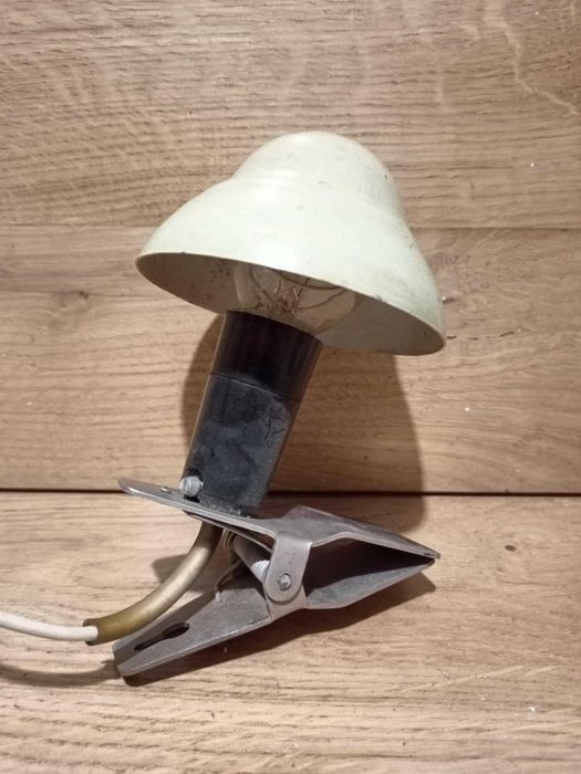 Lampka z klipsem, "grzybek", PRL