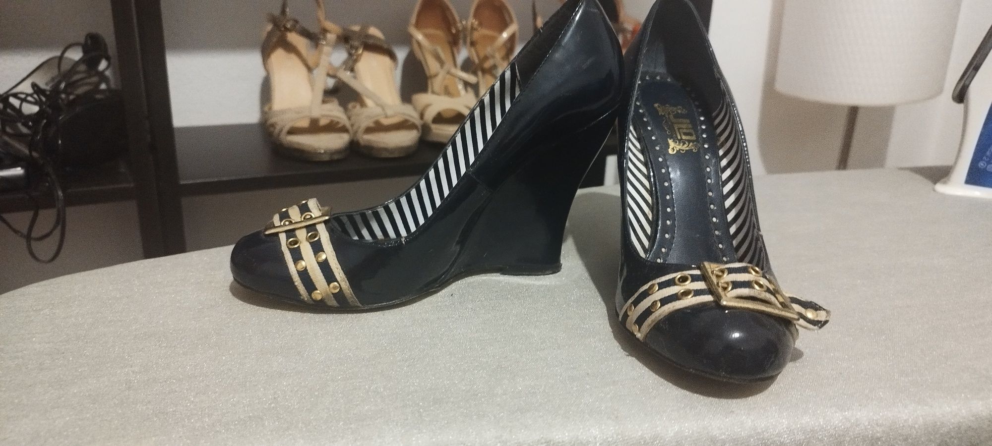 Sapatos JLO usados