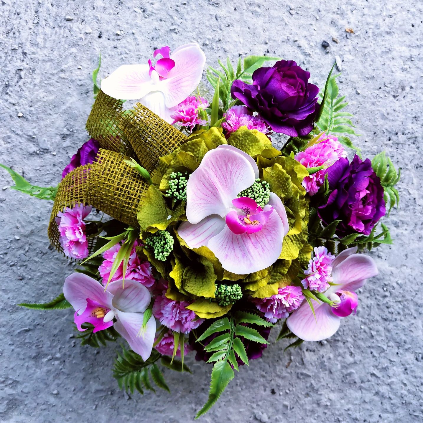 Piękna kompozycja nagrobna fiolet stroik wiązanka dekoracja sztuczna
