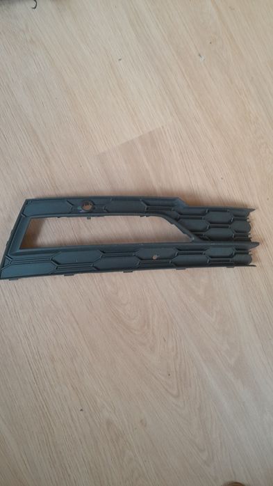 Skoda Octavia IV 5E3 kratka zderzaka prawa