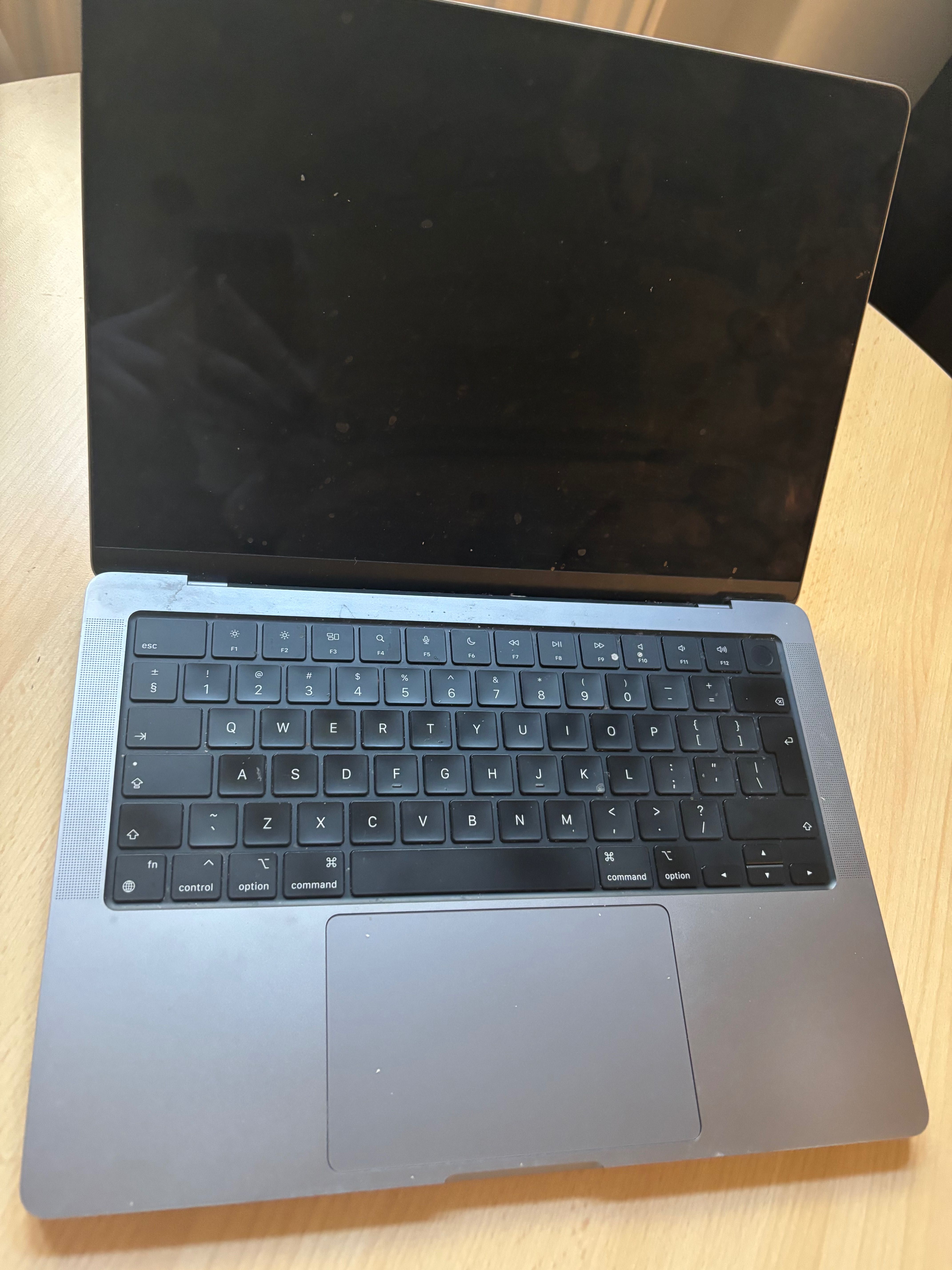MacBook Pro 14" M1 Pro / 16GB RAM / 512GB SSD