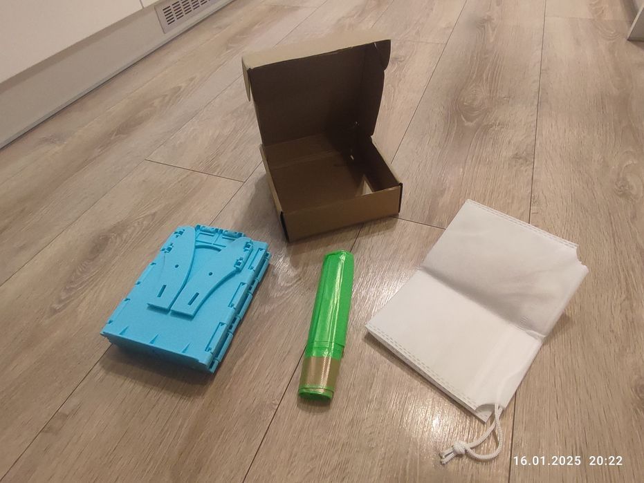 Nowa niebieska składana przenośna toaleta nocnik