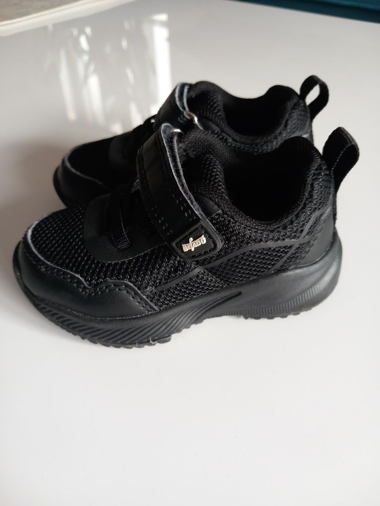 Adidasy firmy befado