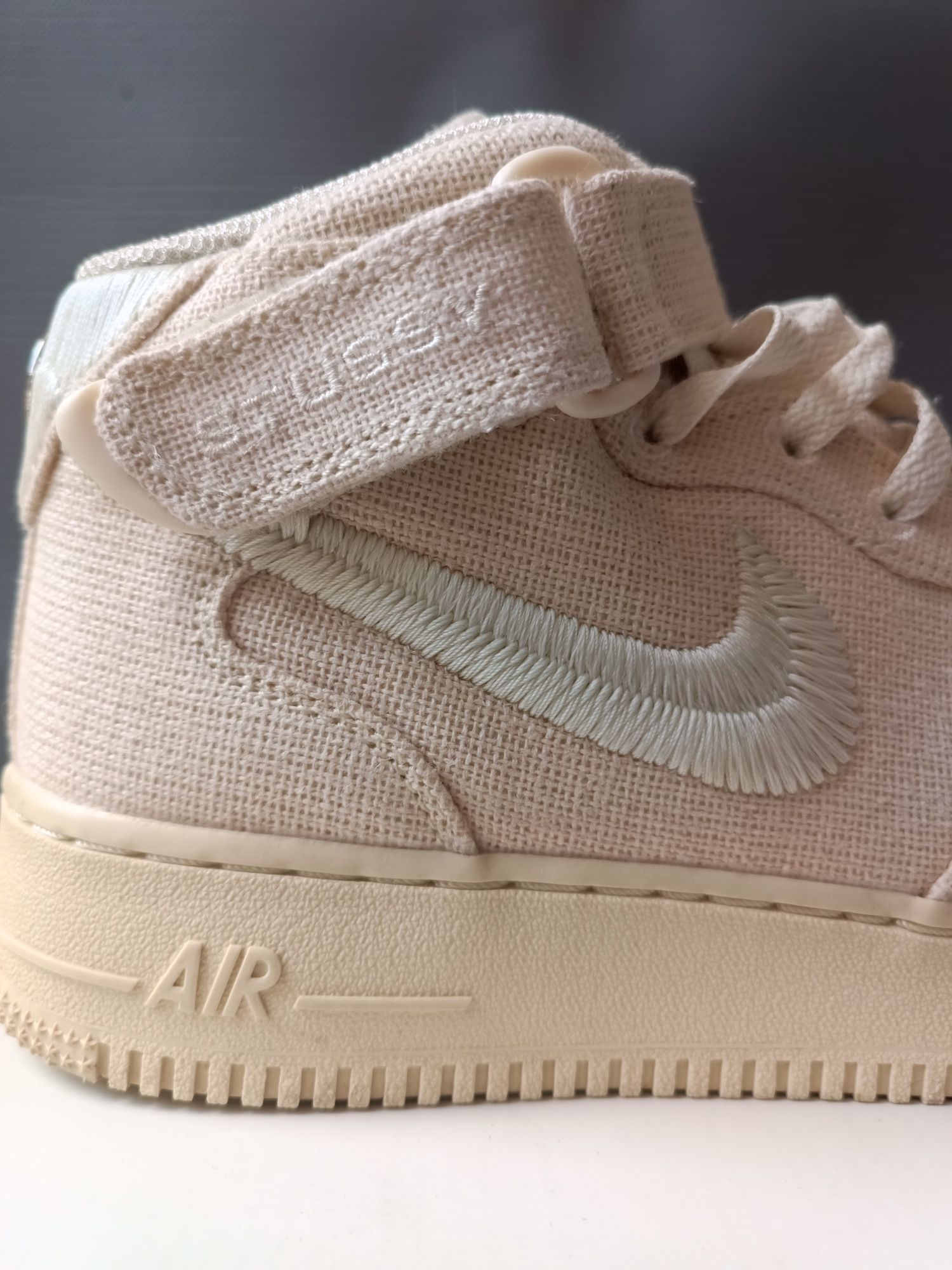 Nike air force 1 mid stussy