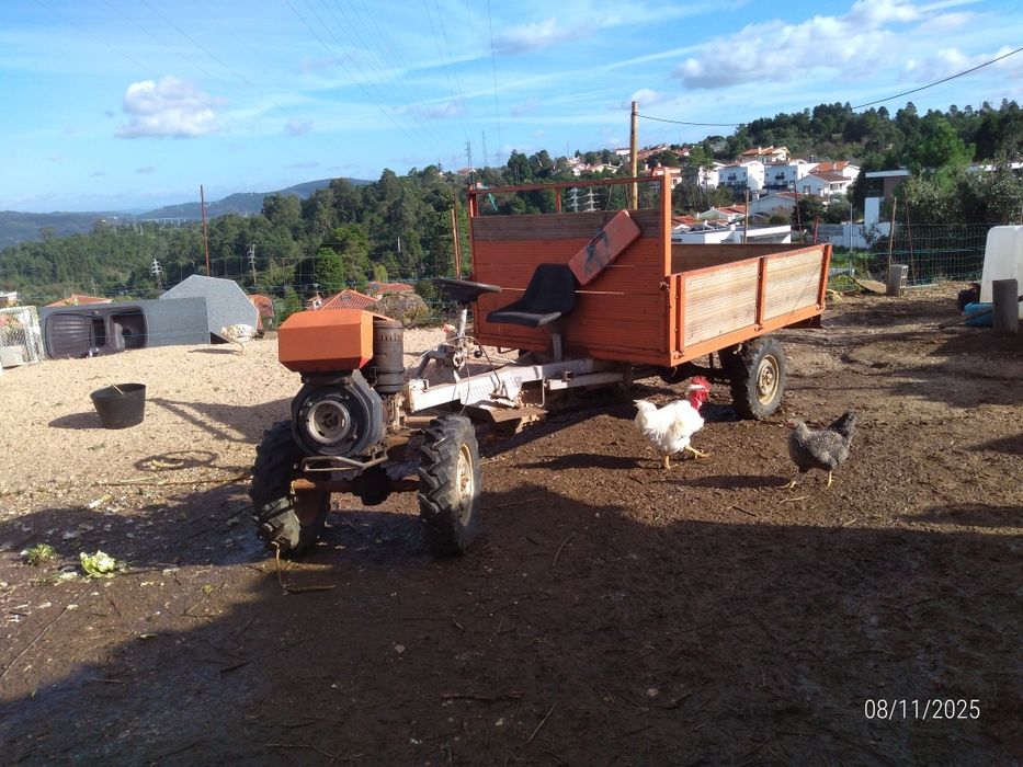 Motoenxadas com caixa de atrelado  para venda  .