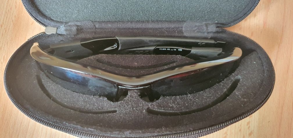 Okulary przeciwsłoneczne Oakley Flak Jacket XLJ polarized.