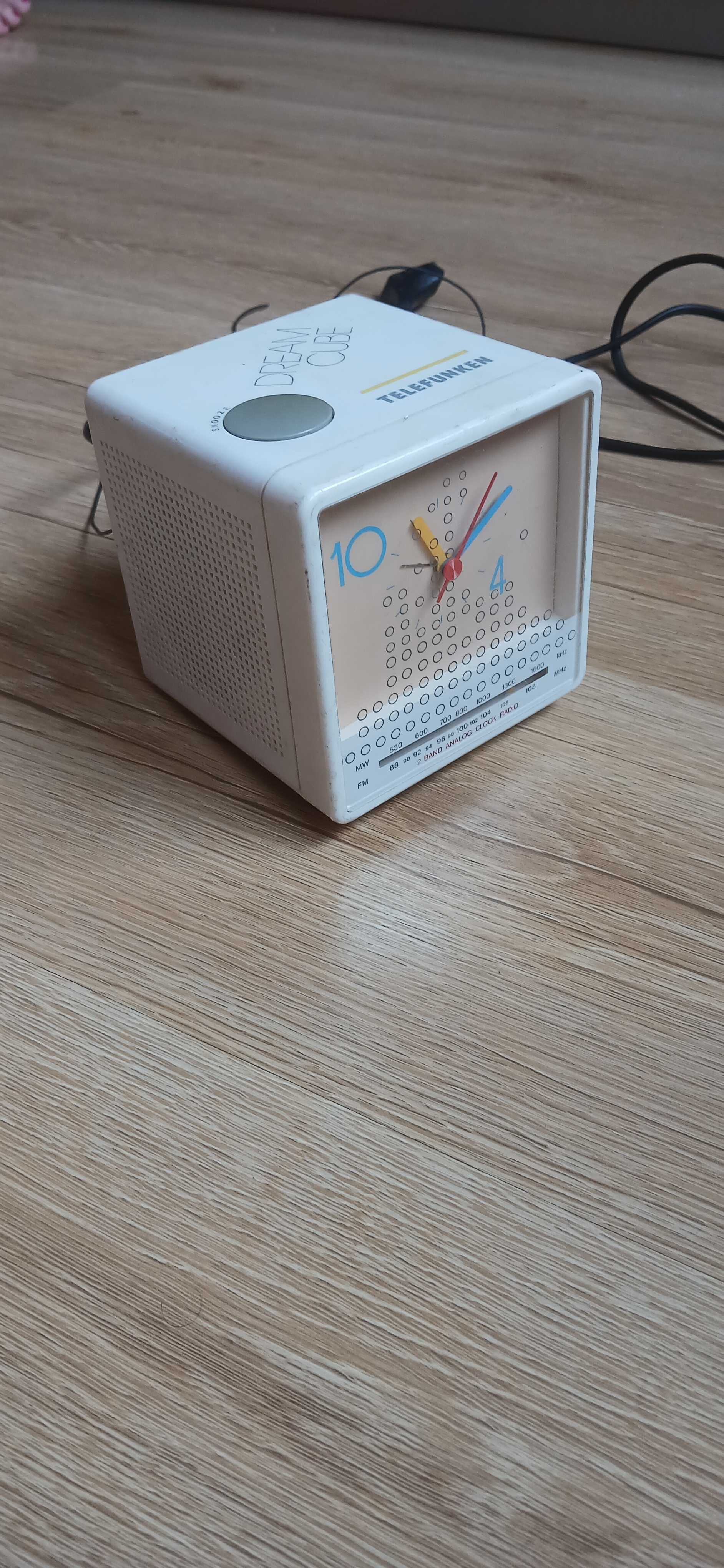 radio TELEFUNKEN radiobudzik styl lat 80 -90  do kolekcji