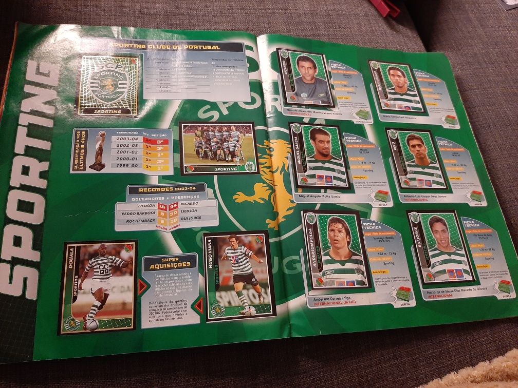 Caderneta de futebol 2004-05 completa