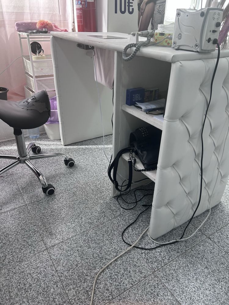 Mesa para manicure