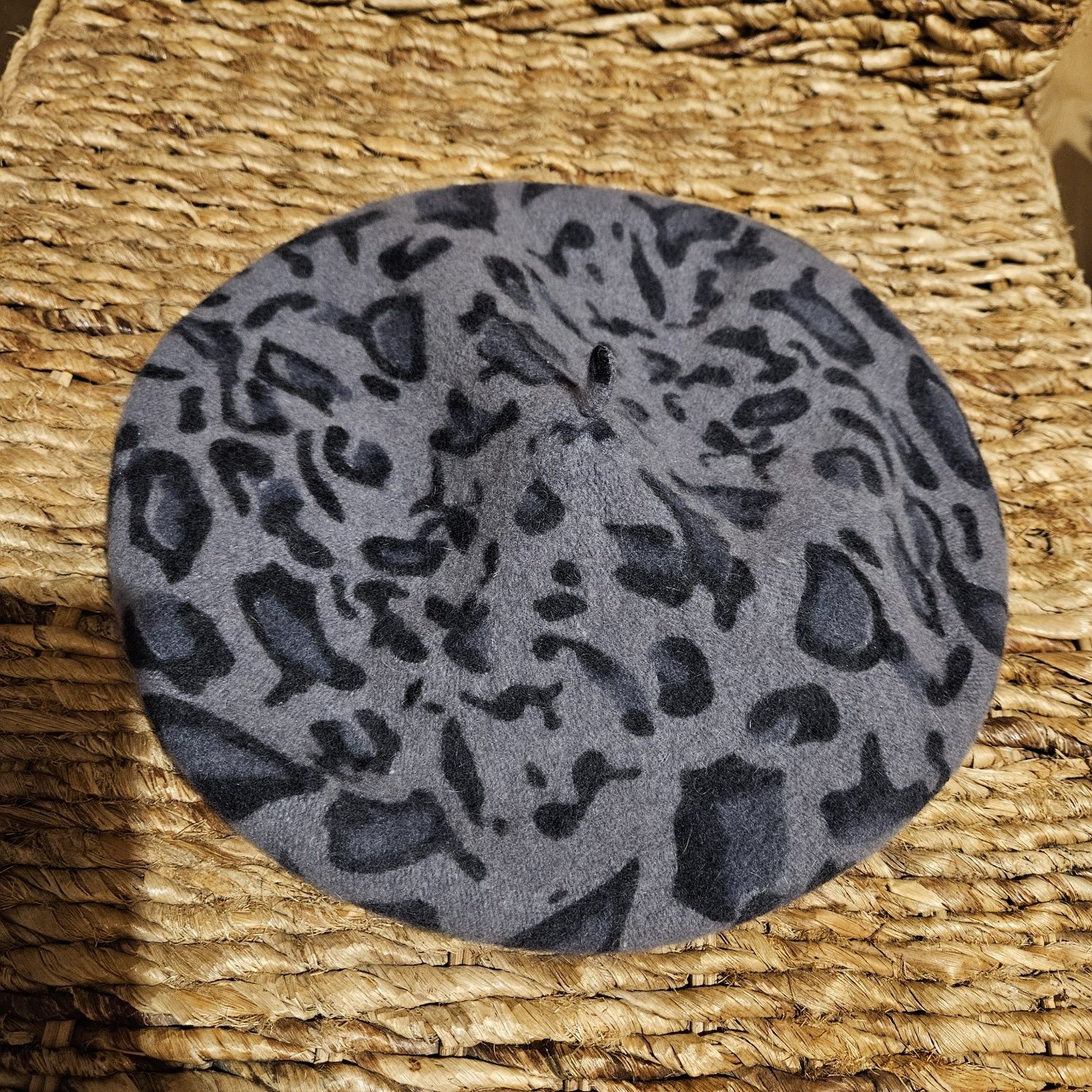 Nowa czapka beretka 80 % angora