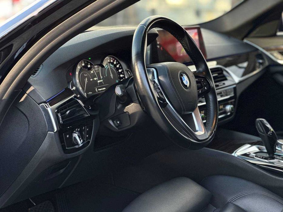 BMW 530E G30 (Розстрочка / Лізинг)