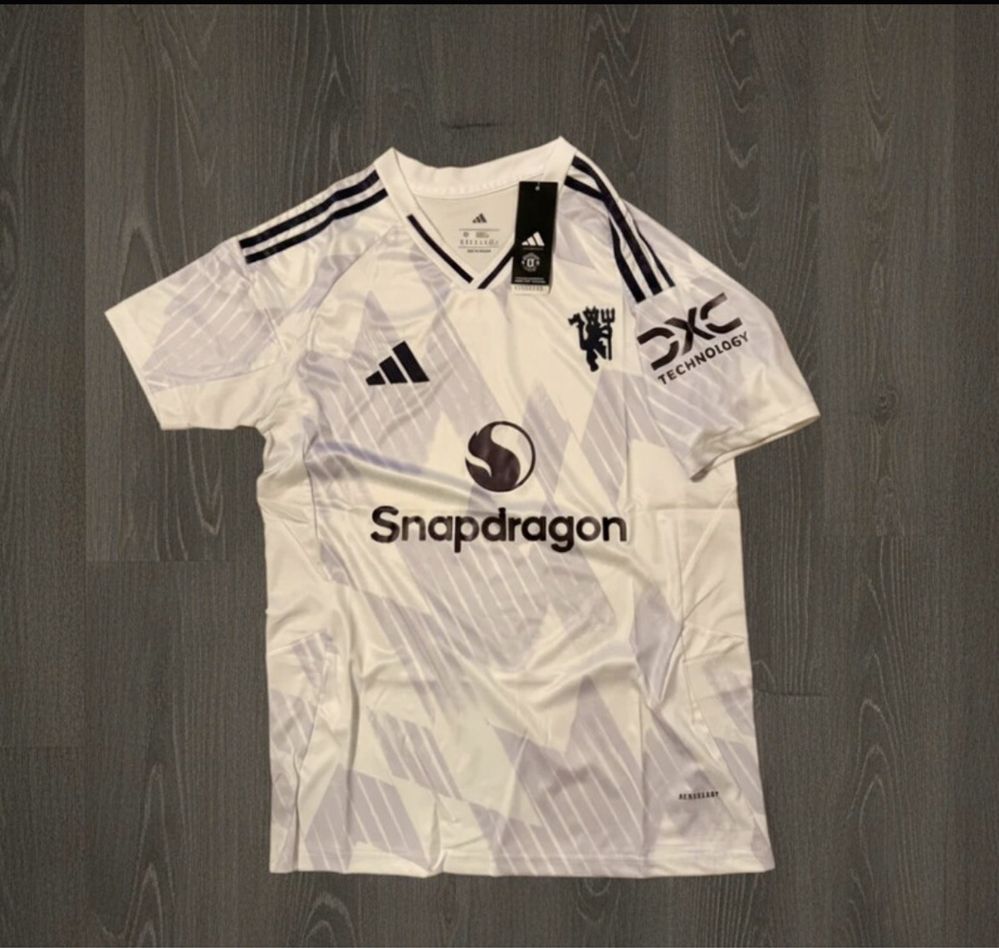 Jersey manchester united size M  25/26 alternative