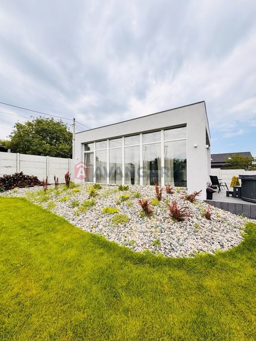 Продам КРАСИВЫЙ МЕДИЙНЫЙ бизнес.Окупаемость 4 года 110000$