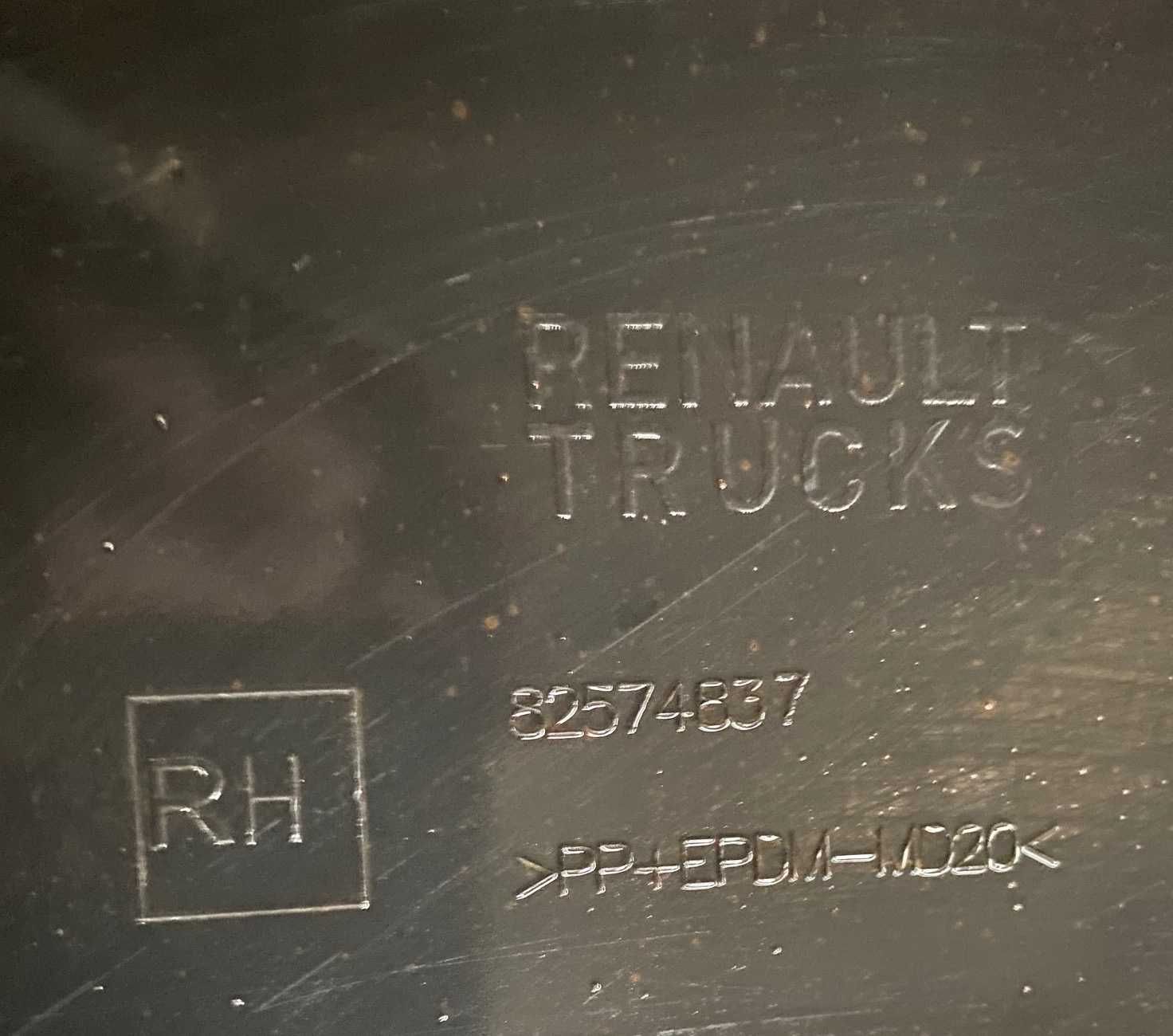 Підніжка Подножка Рено Renault Gama Range T Euro6 23315557 82574837