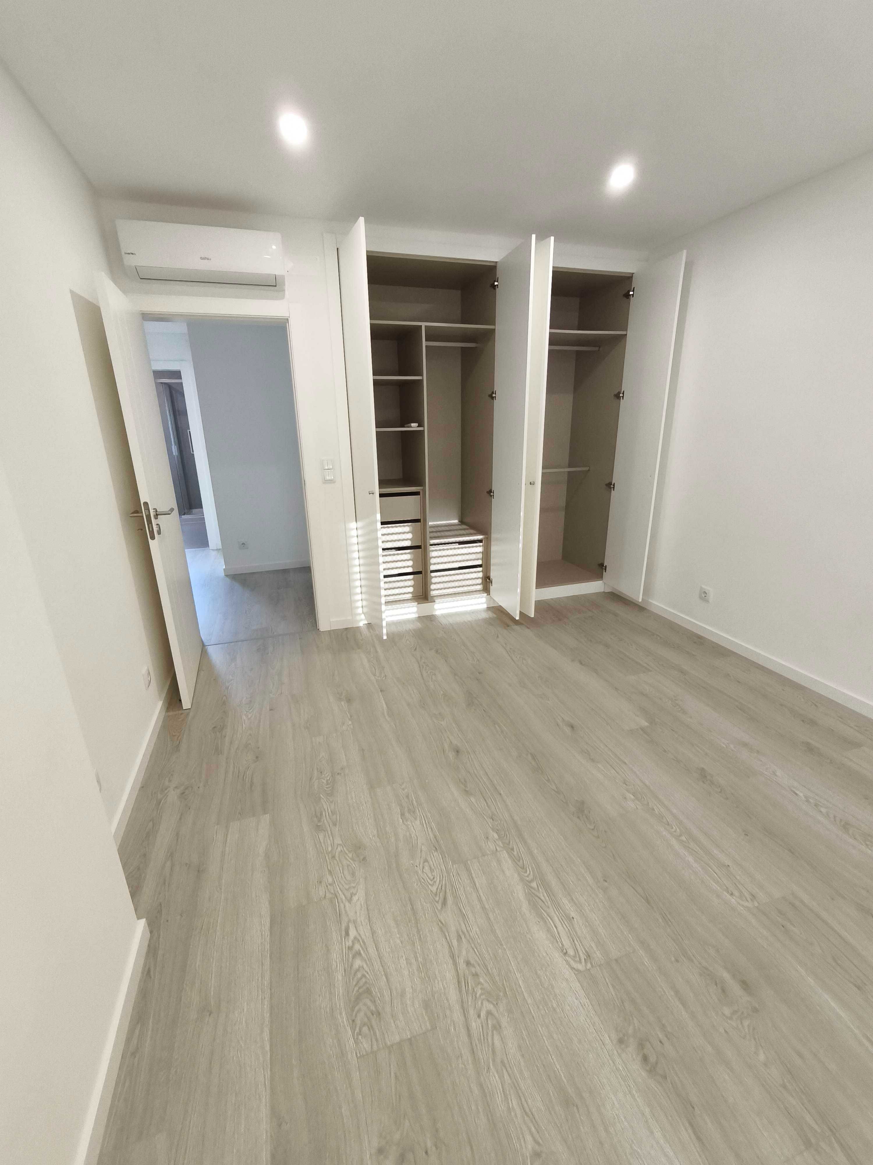 Arrenda-se Apartamento T3 (Enxara do Bispo - Mafra - Lisboa)