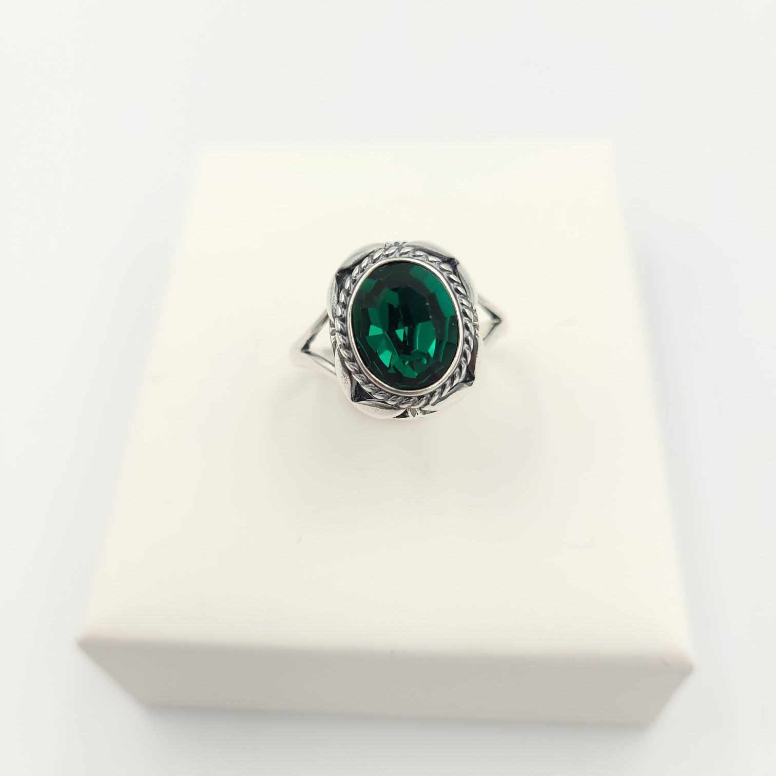 Srebrny pierścionek pr.925 kryształ zielony nowość