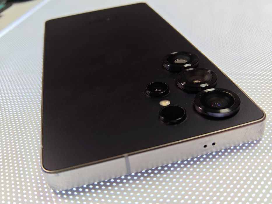 Samsung S25 Ultra Titanium Black 256 GB, Stan Baterii 100%