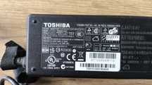 Zasilacz Toshiba PA5034U-1ACA 19V 3.95A