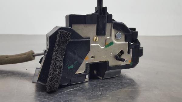 Fechadura / fecho porta trás esquerdo NISSAN Juke (F15)