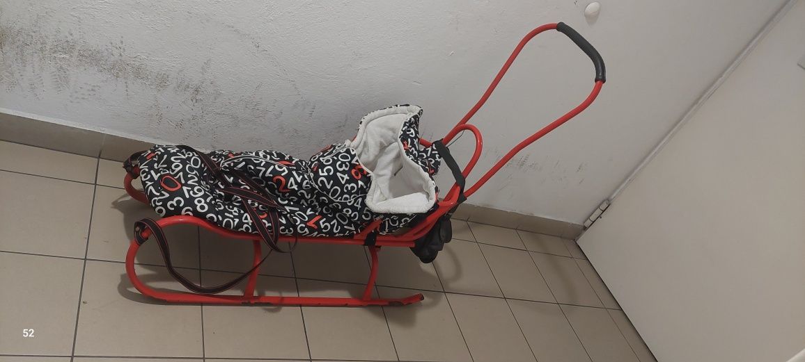 Sanki z ciepłym śpiworkiem Kraków