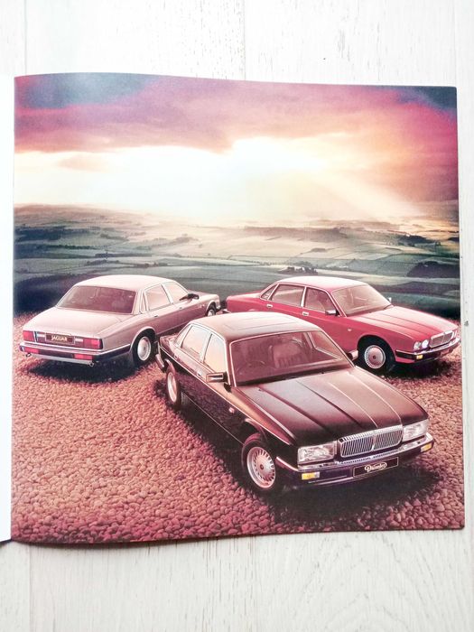 Jaguar 1987 - XJ6 SOVEREIGN DAIMLER silniki 3.6 - prospekt 46 str. BDB