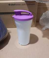 Shaker Tupperware