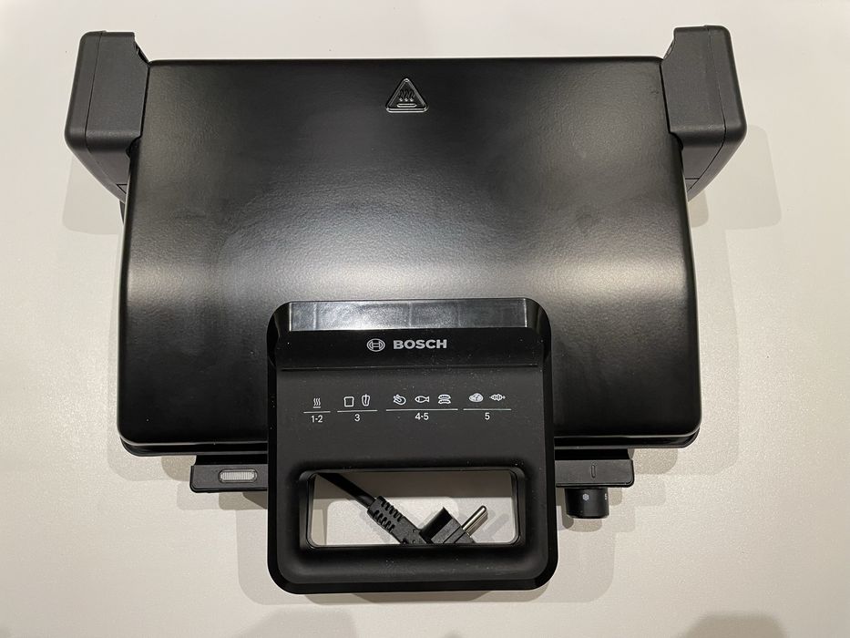 Nowy Grill elektryczny Bosch TCG3323
