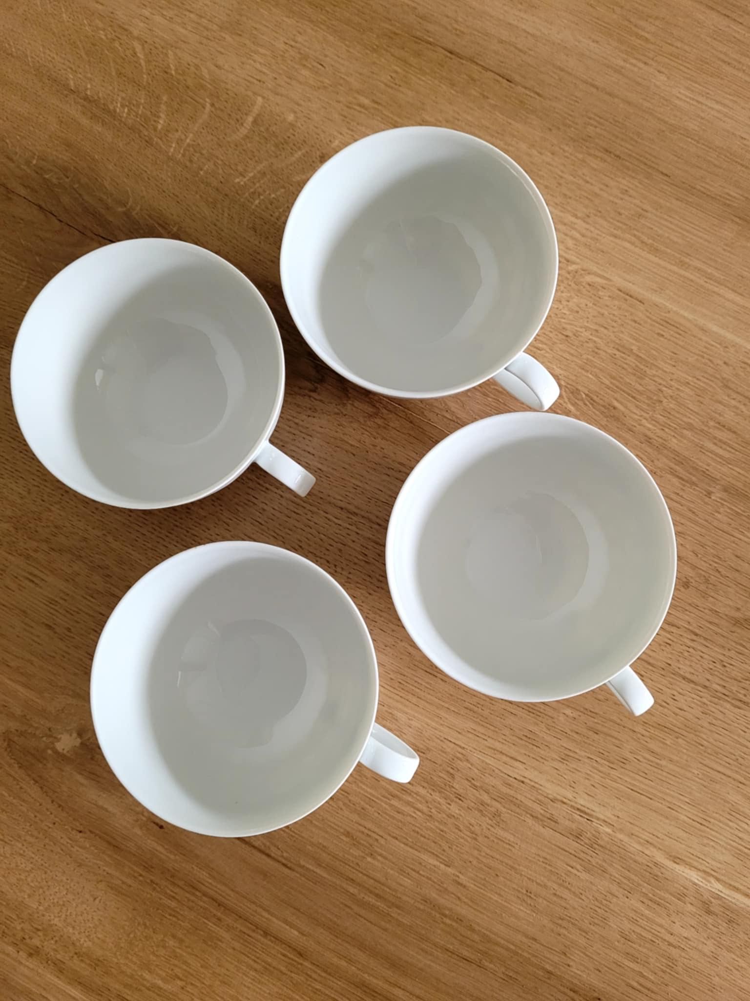 Bialy imbryk do kawy lub herbaty z 4 filizankami komplet