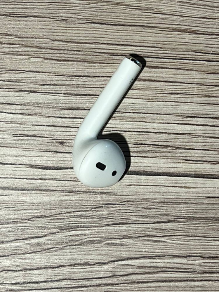 Наушники Airpods 2 оригінал. 1 не працює
