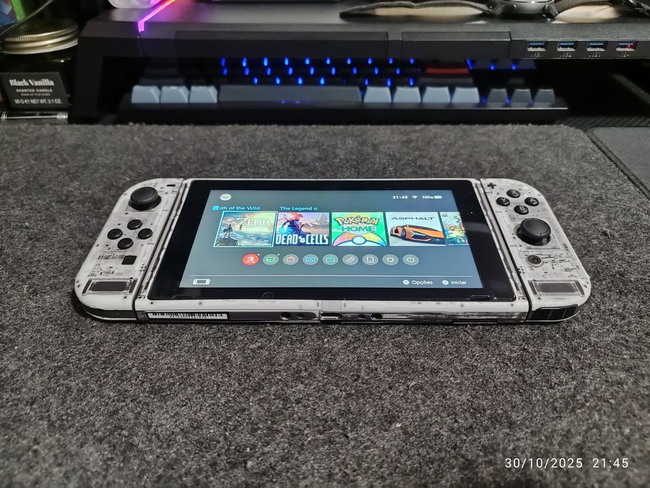 Nintendo Switch V2 – Vermelha/Azul + Skins + Vários Acessórios