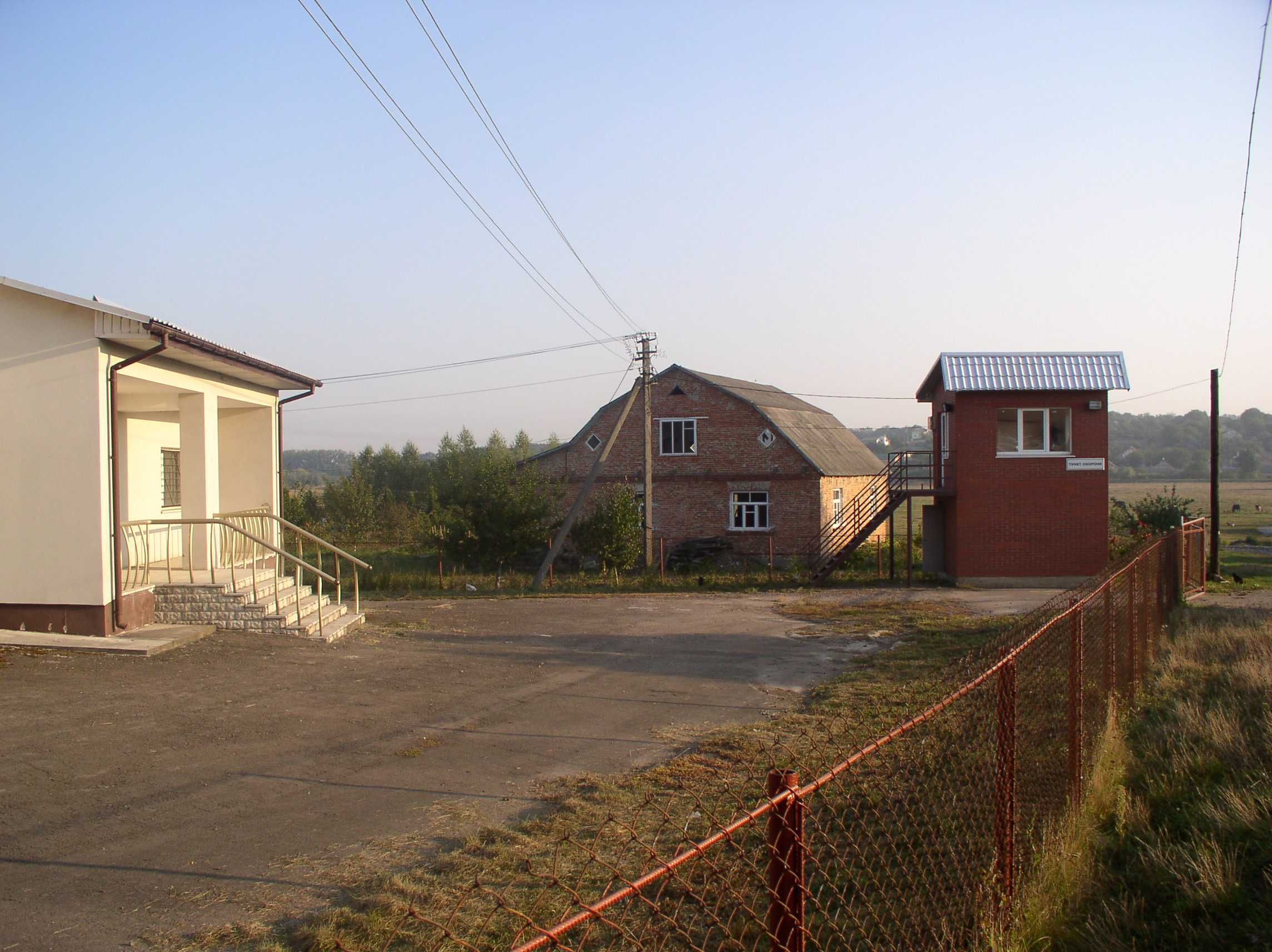 Виробничо-складська база поруч м.Рівне (1 км)