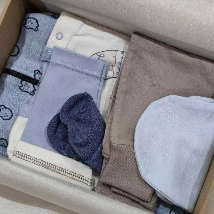 Zestaw prezentowy wyprawka BOX rozmiar 68