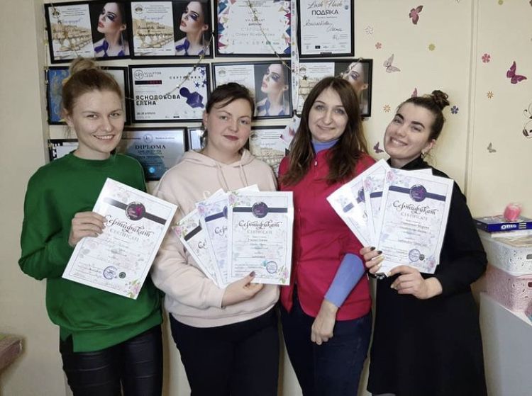 Навчання нарощування вій ламінування вій брови київ