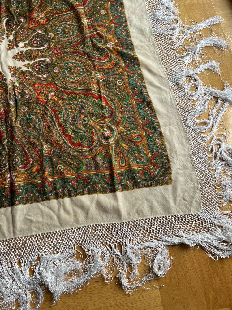 Piekny szal chustka goralska welna 135/120 cm