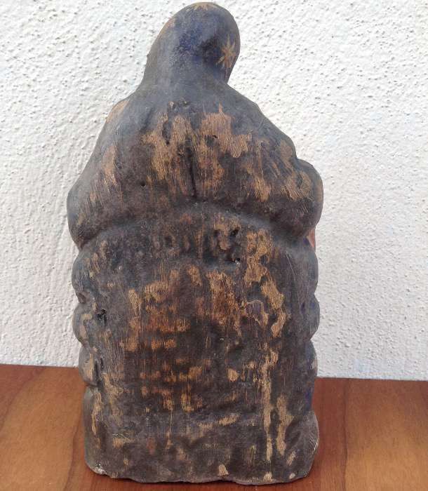 Imagem Pietá em madeira de castanho com pintura