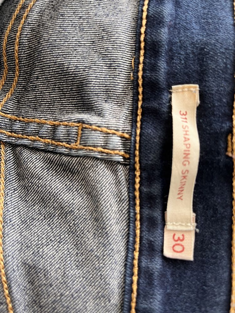 Spodnie Levis rozm 42-44