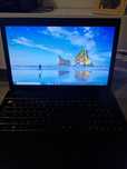 Laptop asus z ładowarką