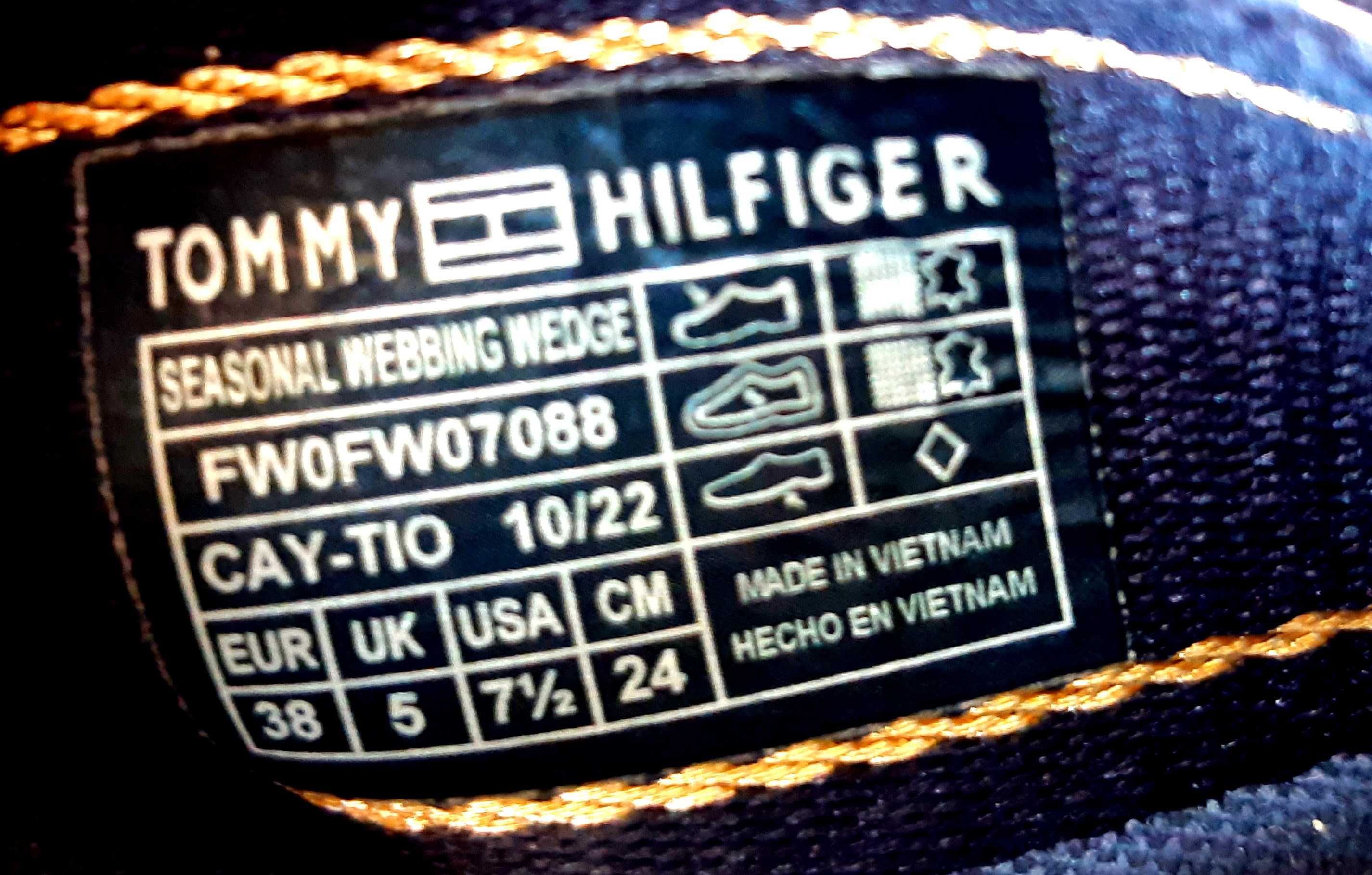 Tommy Hilfiger sandały na obcasie super warto modne