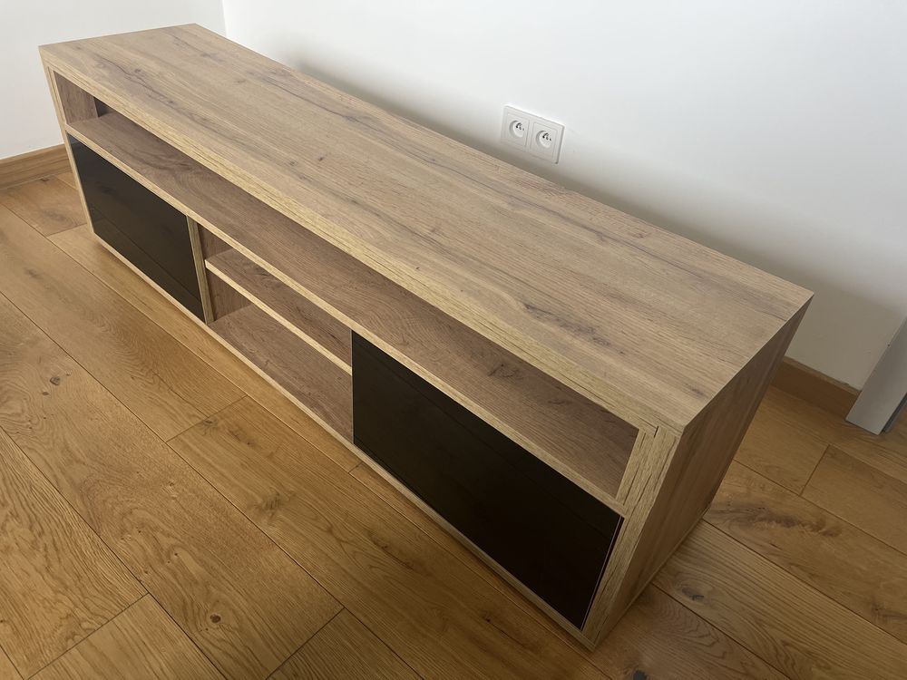 Szafka pod telewizor