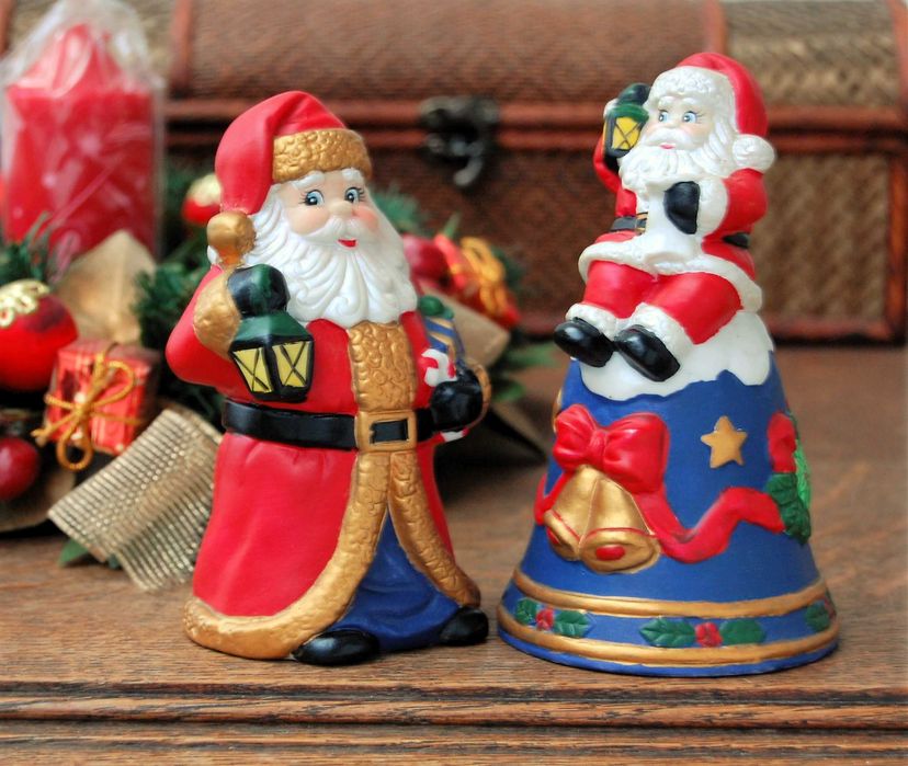 Święty Mikołaj, ręcznie malowana figurka, dzwonek, porcelana vintage