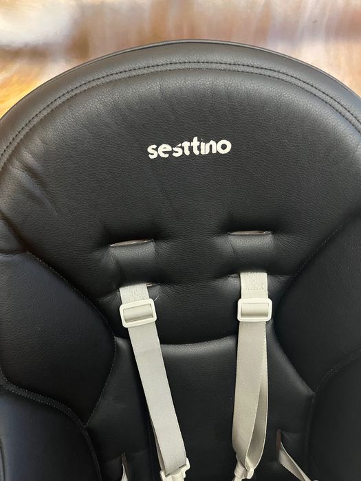 Krzesełko do karmienia Sesttino Nui czarne