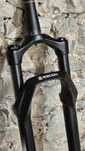 Widelec powietrzny RockShox Silver RL Solo Air.