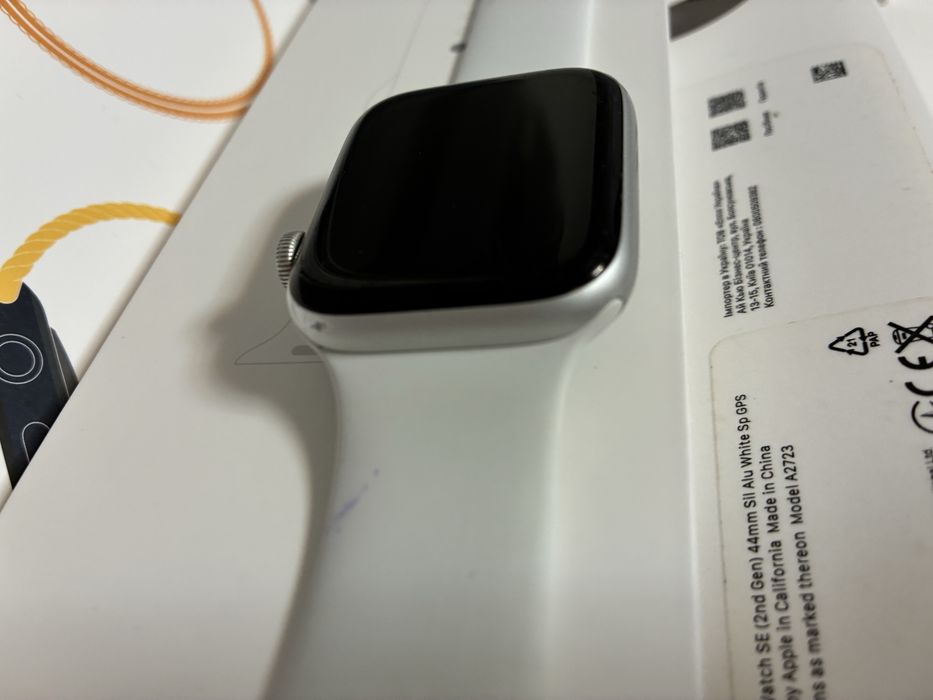 Apple watch se 2 gps 44mm акб 100%