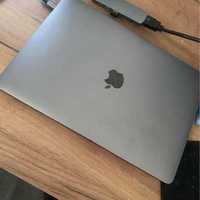 Apple MacBook Pro 13” - i5 / 256 GB SSD / 8 GB RAM / CHARGE CYCLE 29