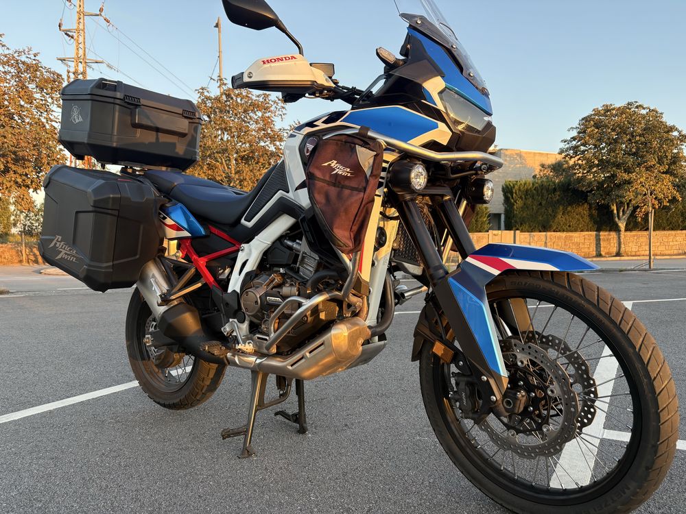 Honda Africa Twin 1100 Dct ( Full extras )