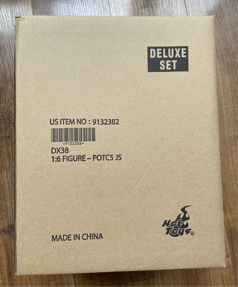 Hot toys DX 38 Jack Sparrow (Deluxe Version)