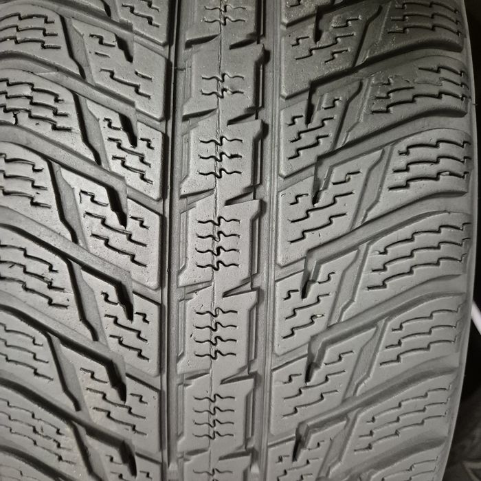 235/65R17 Nokian Zima