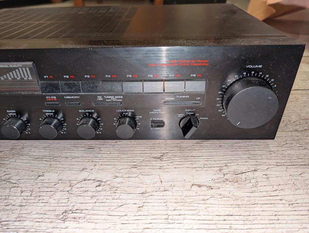 Amplituner Yamaha RX-300 natural sound