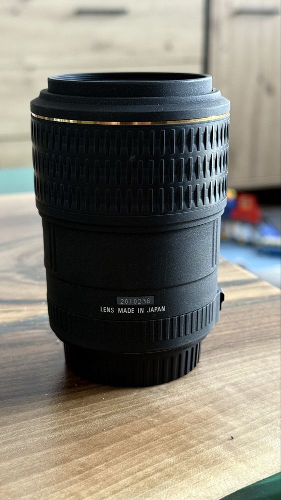 SIGMA 105 f/2.8 macro
